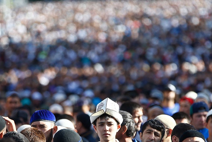 Rusya'da bayram coşkusu! Binlerce insan sokaklara döküldü