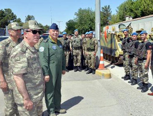 Orgeneral Akar ve komutanlar Diyarbakır'da