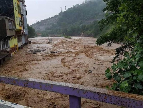 Ordu'da sel can aldı 2 ölü 2 kayıp yeni uyarı geldi!