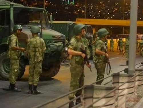 Türk ataşeler aileleriyle birlikte kaçtı bomba iddia!