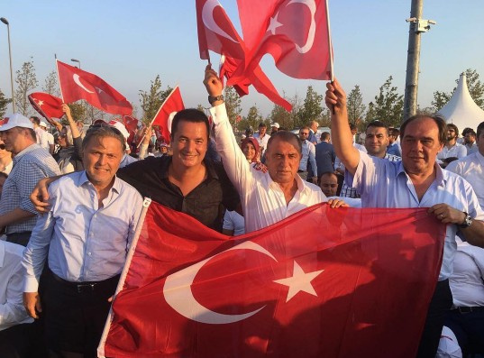 Acun Ilıcalı'dan Ahmet Hakan'a göndermeli FETÖ yanıtı