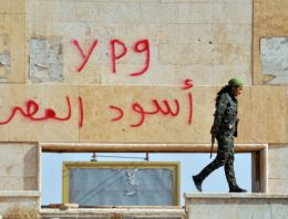 YPG Haseki’de Esad güçlerini kuşattı!