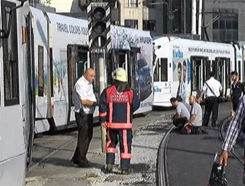 İstanbul'da tramvay raydan çıktı