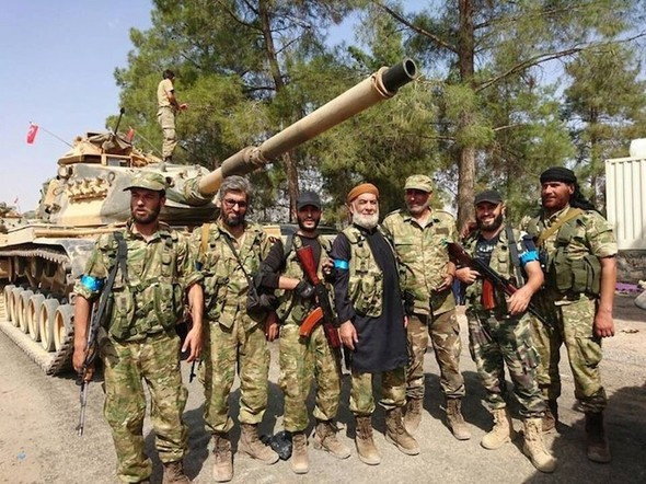 Tankları Suriye'de onlar karşıladı 'Kırmızı' ve 'mavi' bantların anlamı ne?