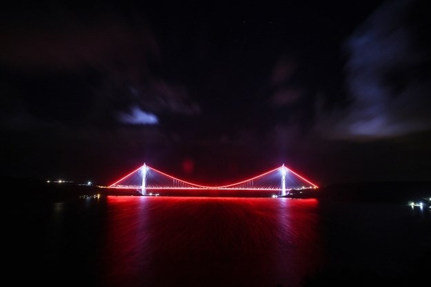 Yavuz Sultan Selim Köprüsü'nde görsel şölen