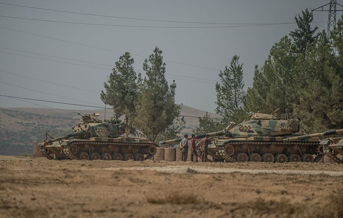 Tank ve zırhlı taşıyıcılar Türkiye tarafında hazır bekliyor!
