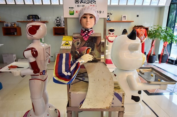 Çinliler robot mağaza açtı!