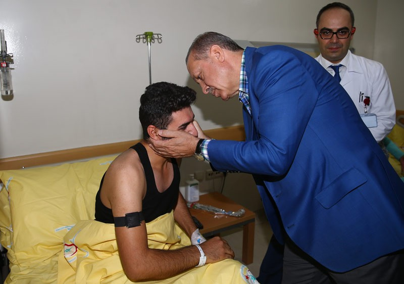Erdoğan Gaziantep'te yaralıları ziyaret etti