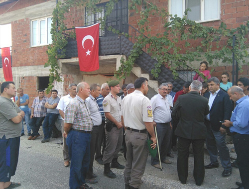 Hakkari şehidinin haberi Bursa'daki ailesine ulaştı