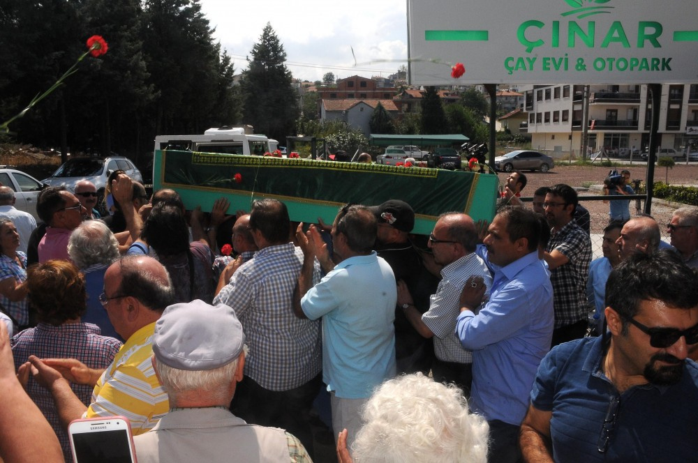 Vedat Türkali için Yalova'da tören düzenlendi