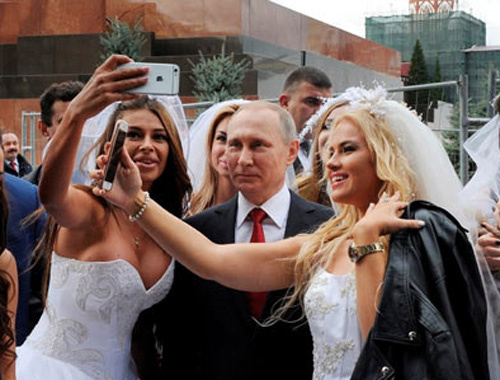 Putin'in Rus güzellerle videosu çıktı!