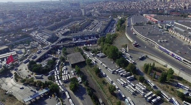 İstanbul'da trafik kabusu havadan böyle görüntülendi