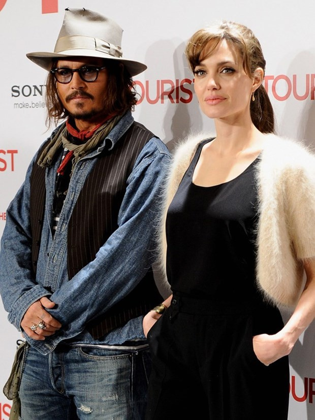 Johnny Depp ve Angelina Jolie aşk mı yaşıyor?