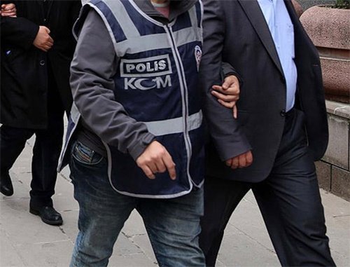 Sivas'ta gözaltına alınan öğretmenlerden 12'si tutuklandı
