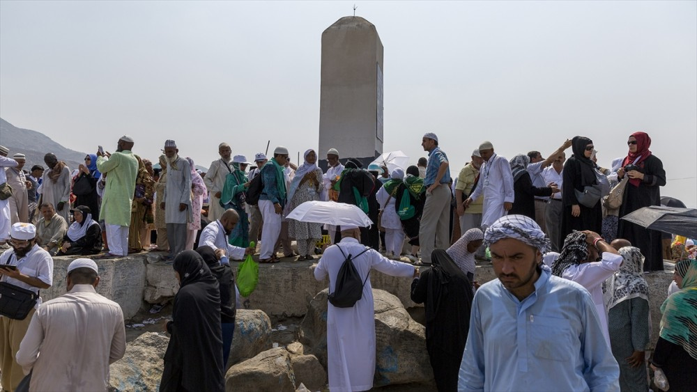 Arafat'ta Türk hacıları bir ilk bekliyor