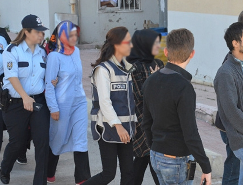 Karaman'da 4 sağlık çalışanı FETÖ'den tutuklandı!