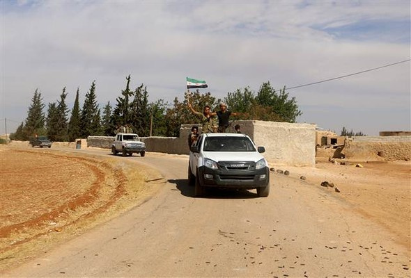 ÖSO Suriye'de 9 köyü daha ele geçirdi
