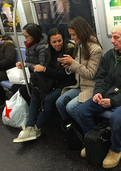 Kimi metroda kimi otobüste bakın nasıl yakalandılar...