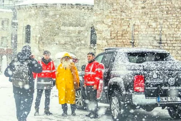 Bir evsiz neler yaşar? Tek başına 2 gün sokaklarda...