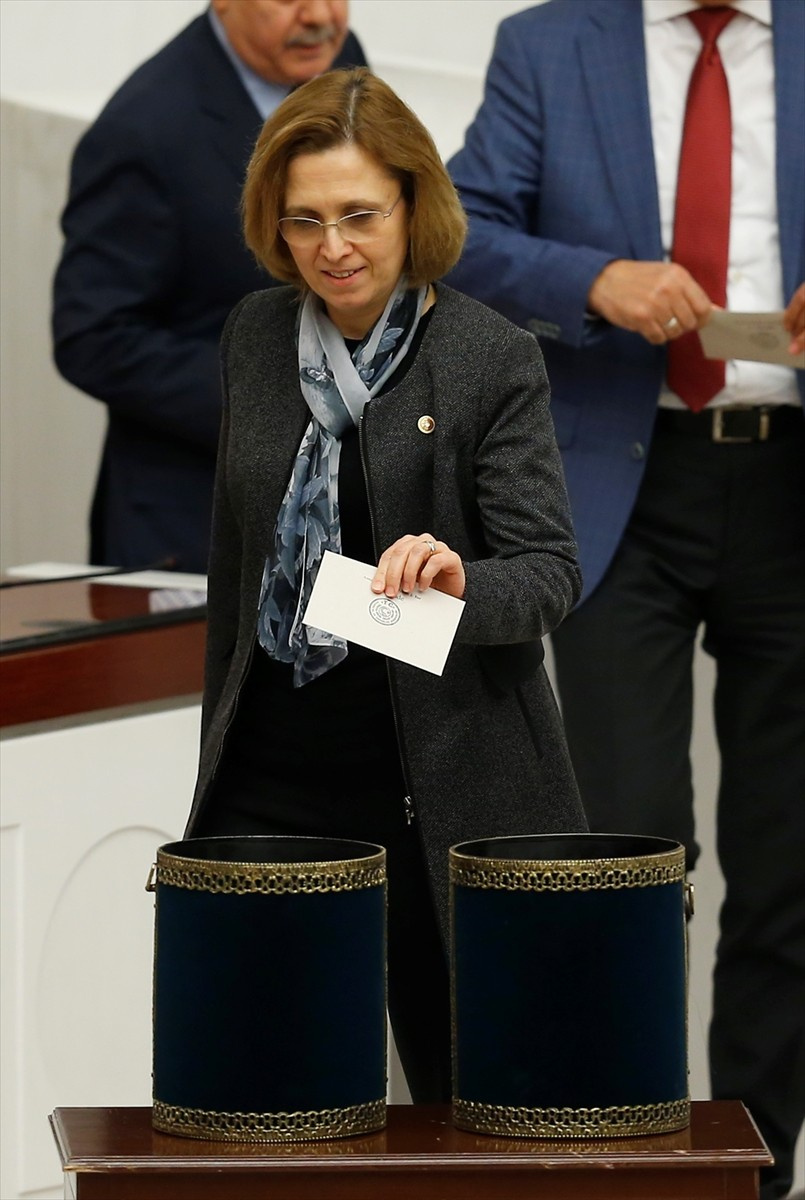 AK Parti-CHP-MHP ve HDP'nin kadın vekilleri! En şık hangisi?