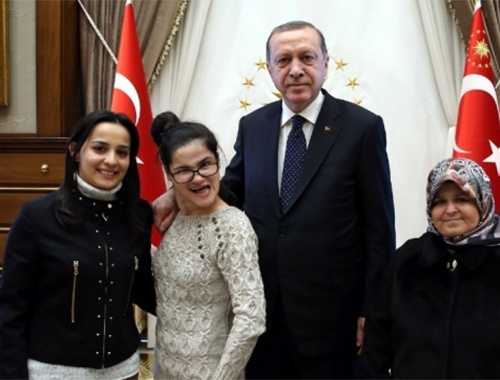Erdoğan hayranı engelli Gülşah’ın hayali gerçek oldu