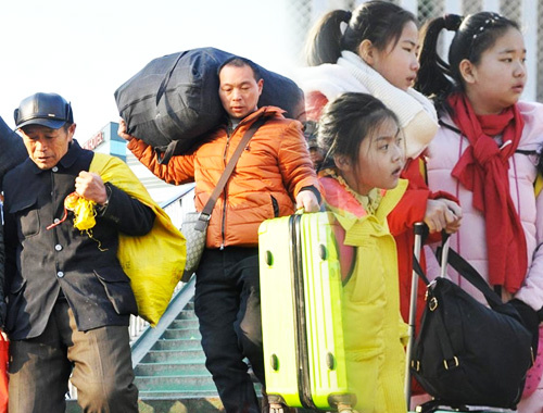 1,5 Milyarlık Çin'in iç göçü tüm ülkeyi kilitledi