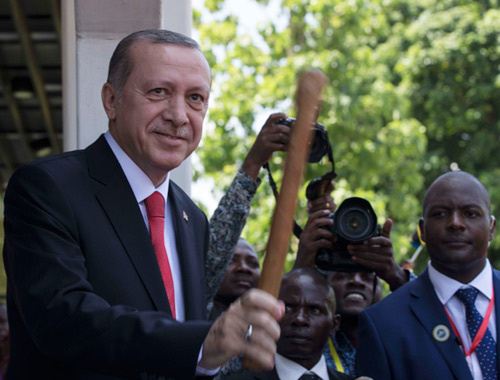 Erdoğan Tanzanya'da böyle karşılandı