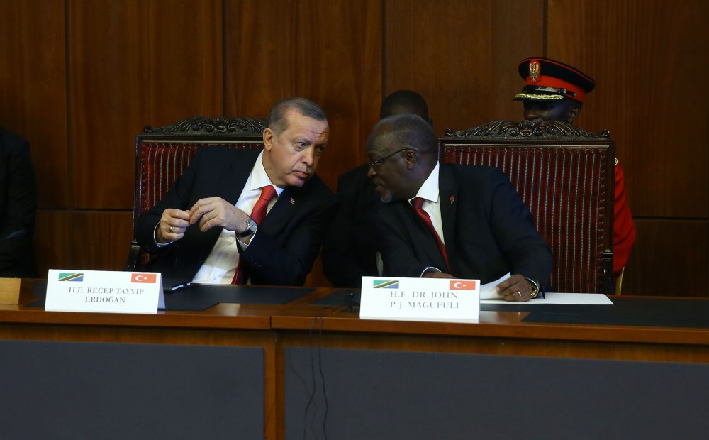 Erdoğan Tanzanya'da resti çekti! Bu sözleri uzun süre alkışlandı