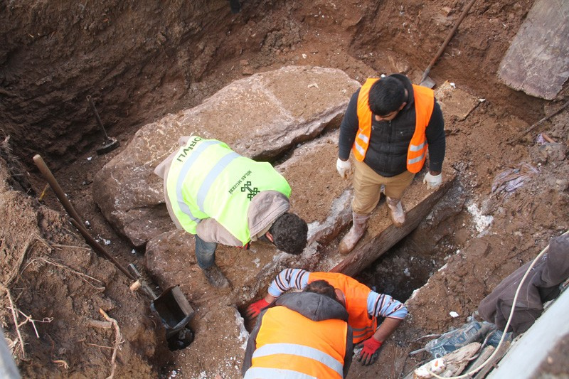Kazı çalışmaları sonuç verdi oda mezar bulundu