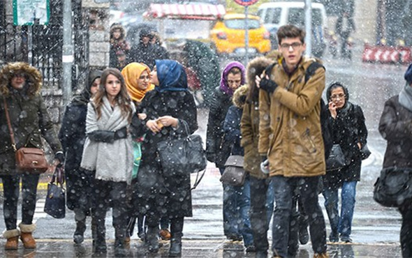 İstanbul’da akşam saatlerinde kar etkili oluyor