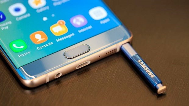 Samsung patlama skandalına rağmen o seriden vazgeçemiyor