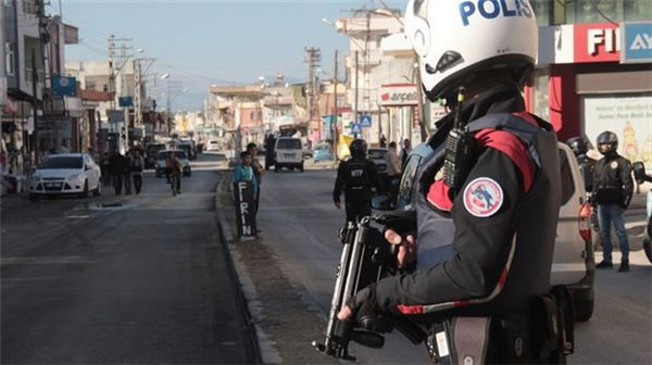 O ilde 600 polis sokağa indi! Her yer didik didik ediliyor