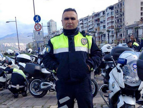 İzmir'i felaketten kurtaran kahraman polisimiz Fethi Sekin!