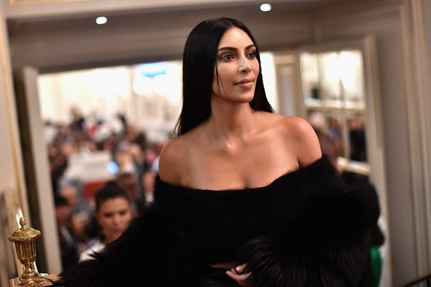 Kim Kardashian yüzünü herkesten saklıyor nedenine bakın