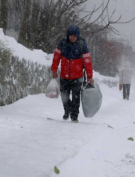 Kar İstanbul'da yavaşlıyor geriye bu kareler kalıyor