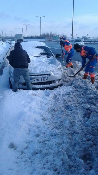 İstanbul'da 3 vardiya 7 bin personel iş başında