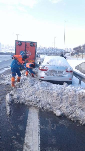 İstanbul'da 3 vardiya 7 bin personel iş başında