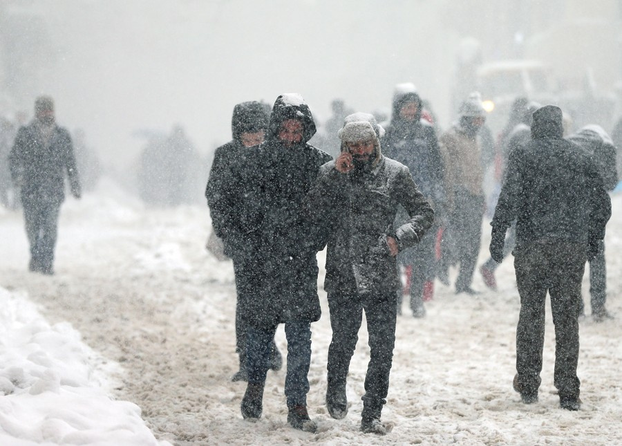 Bir metreyi geçti! İstanbul'da nerede kaç santim kar var?