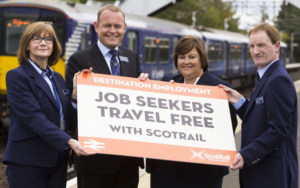 İskoçyalı ulaşım şirketi iş görüşmesine gidenleri ücretsiz taşıyor