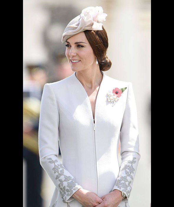 Kate Middleton Kraliyet ailesini şaşırttı!