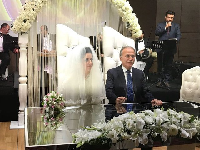 AK Partili Mehmet Ali Şahin evlendi! İşte düğüne katılmayan iki isim