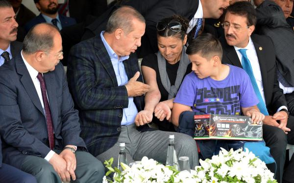 Derdini anlatmak için ağaca çıkmıştı! Erdoğan'la görüşen kadın muradına erdi