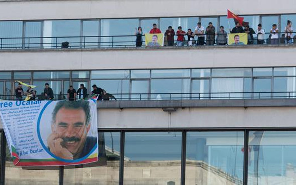 PKK'lılar AFP'yı bastı Öcalan posteri astı