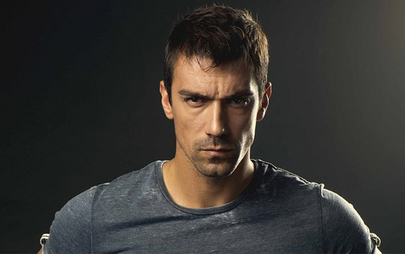 Siyah Beyaz Aşk İbrahim Çelikkol'un eşine bakın Fahriye Evcen'in kopyası