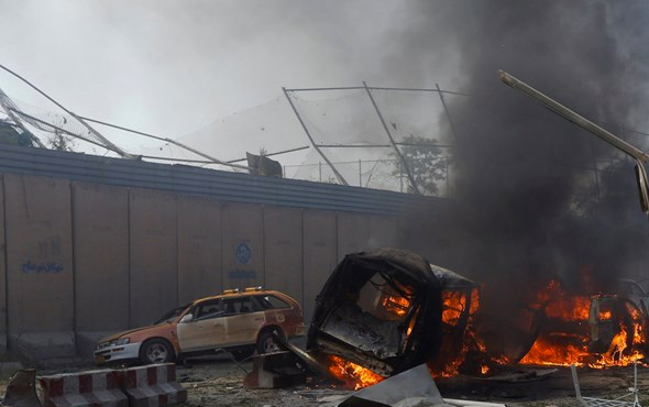 Afganistan'da bombalı araçta saldırı: 15 ölü