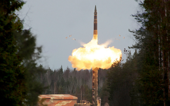 Putin kıtalararası 4 balistik füze fırlattı