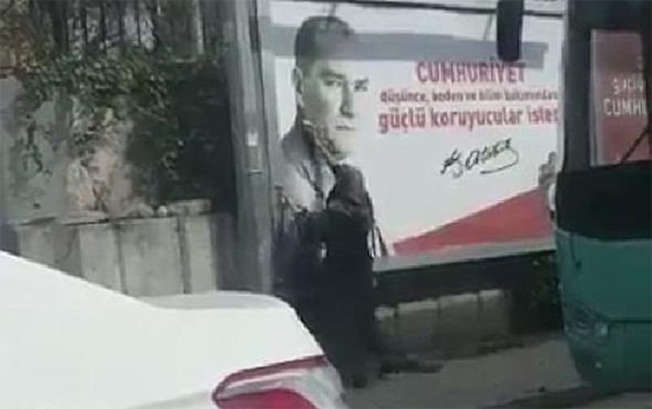 Atatürk fotoğrafını böyle temizledi!