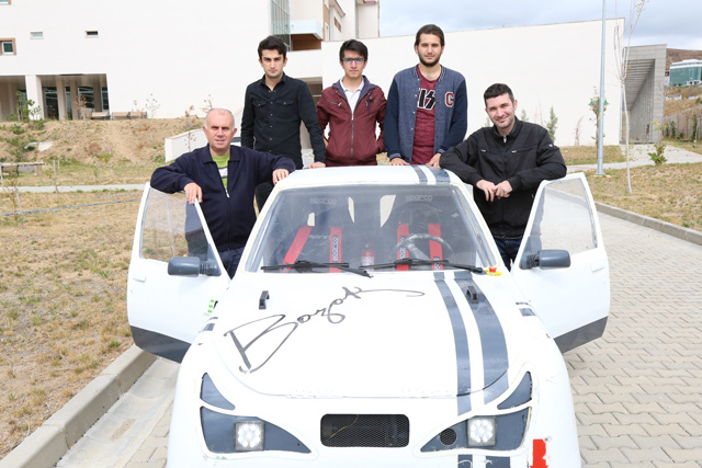Yozgat Bozok Üniversitesi öğrencileri elektrikli araç üretti