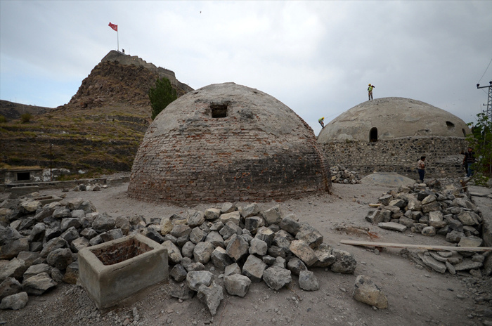 Kars'ta Namık Kemal ile Puşkin'in yıkandığı hamam turizme kazandırılacak