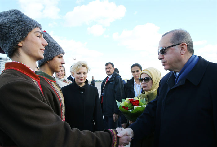 Erdoğan'a Ukrayna'da sürpriz karşılama! Ne ikram ettiler?